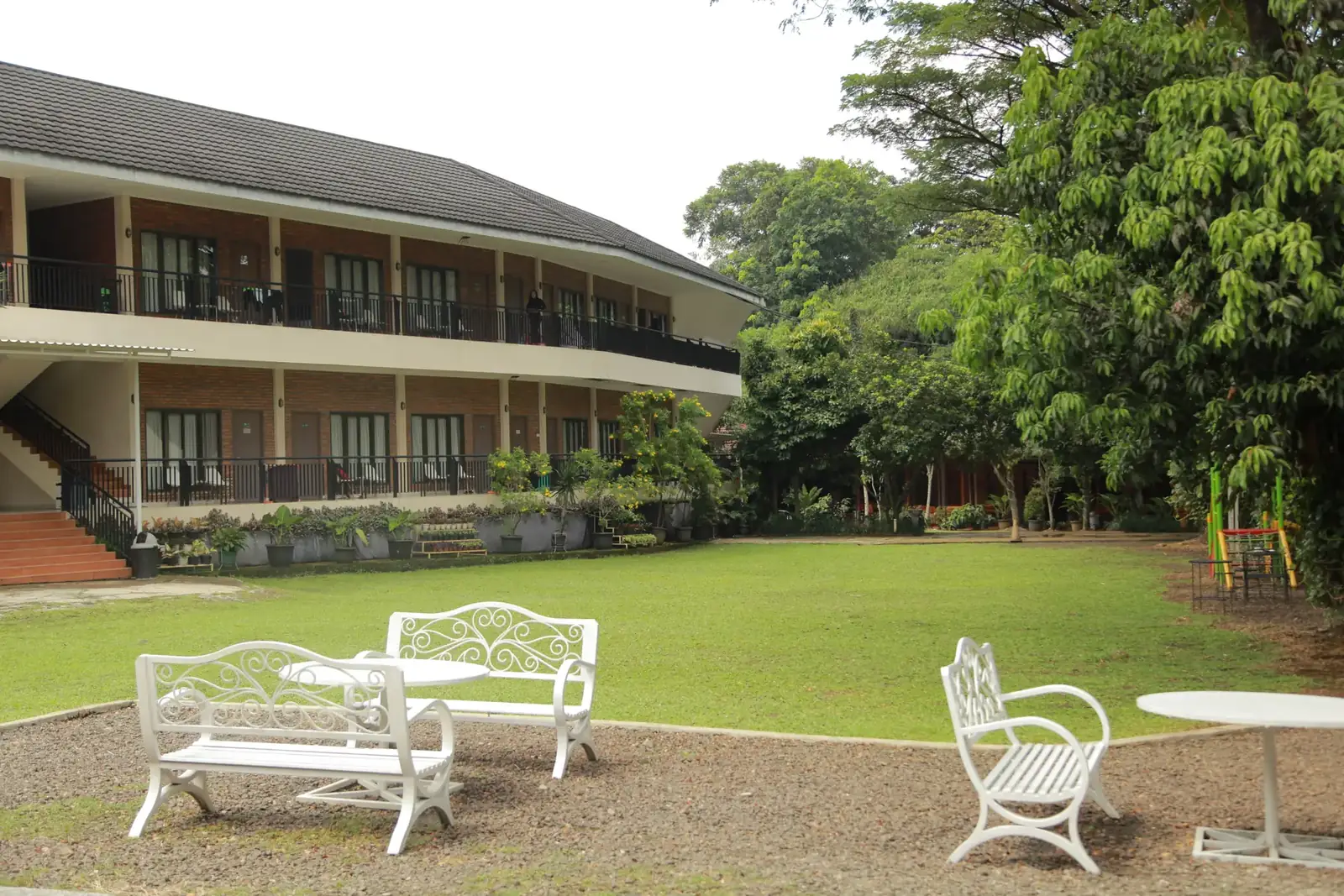 Type Mina - Hotel Deluxe Room di Saung Dolken Resort & Hotel Syariah
