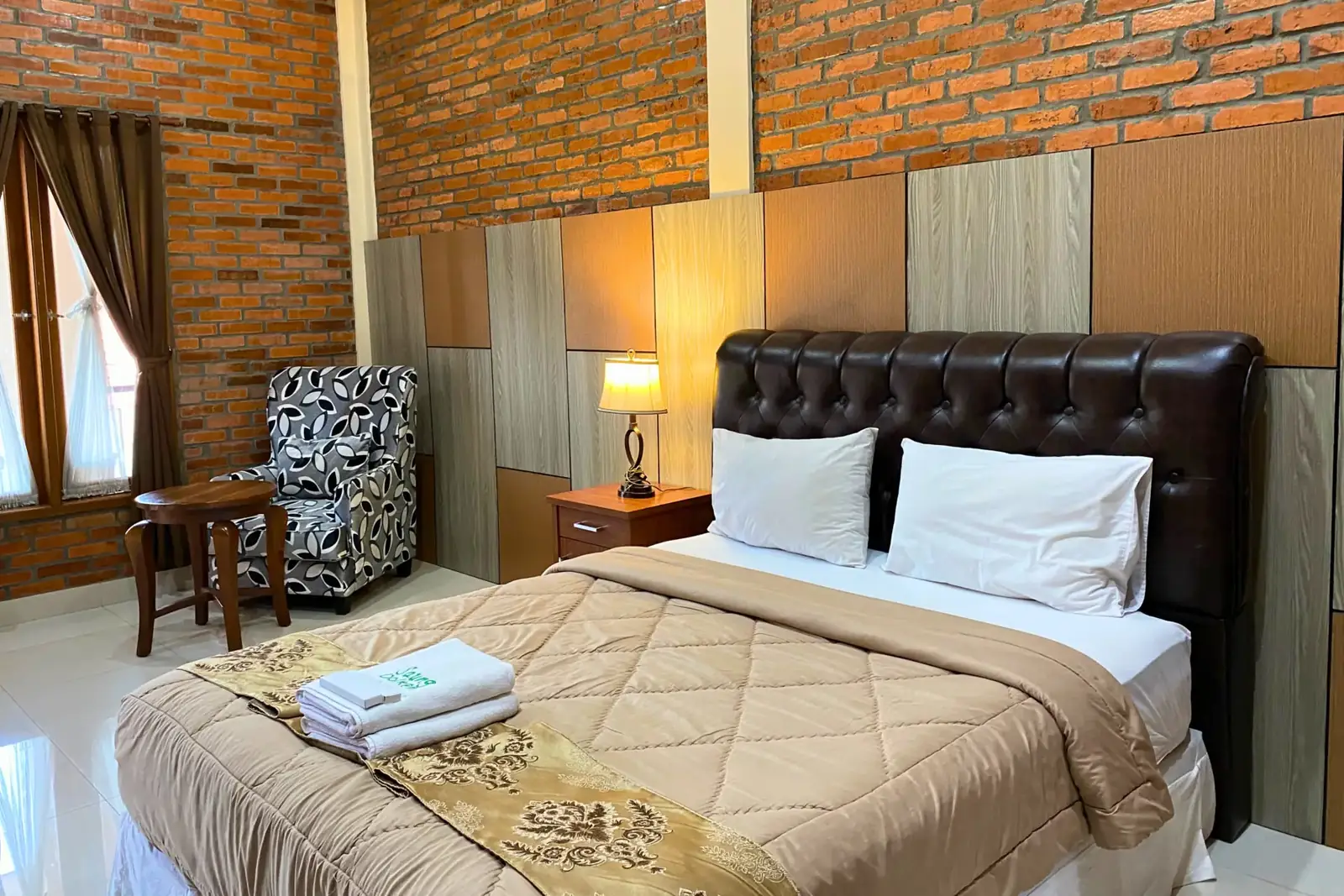 Type Multazam - 101 twin bed di Saung Dolken Resort & Hotel Syariah