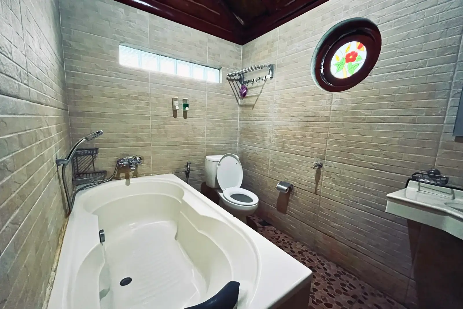 Type Villa Arafah - Kamar Mandi Saung Dolken Resort & Hotel Syariah