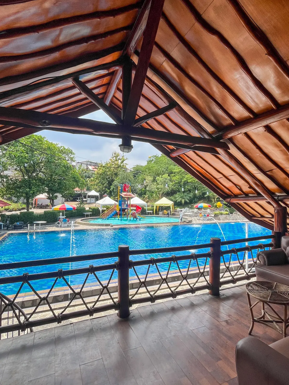 Type Villa Muzdalifah - Pemandangan Kolam Renang Saung Dolken Resort & Hotel Syariah