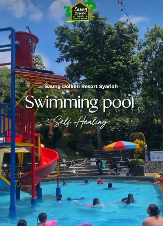 Kolam Renang Saung Dolken - Kolam renang resort syariah Sentul Bogor dengan area santai untuk keluarga dan anak-anak