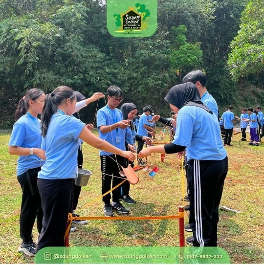 Area outbound Saung Dolken - Aktivitas team building dan permainan outbound di resort syariah Sentul Bogor